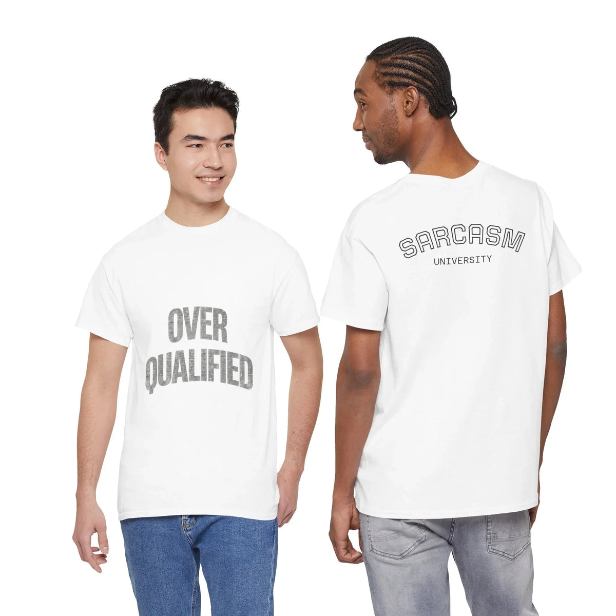 Model postering Sarcasm University Graphic Tee – Over Qualified Front Print - Ninth Line